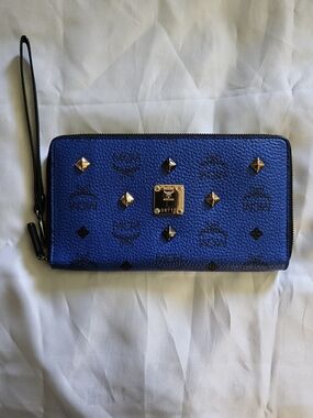 🛑SOLD SOLD SOLD🛑MCM Blue Pebbled Leather Studded Zip Wallet with Wrist Strap